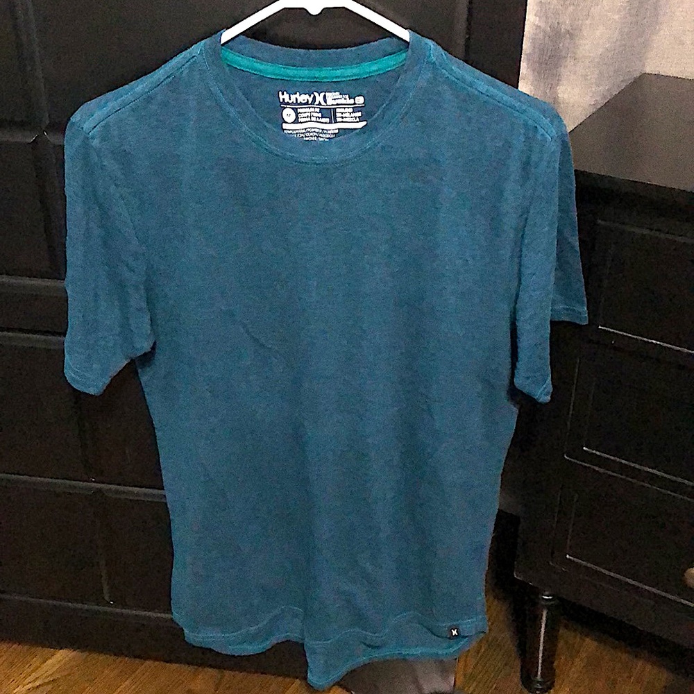 Hurley by buckle. Mens shirt. Medium. Super soft.